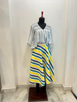 Load image into Gallery viewer, La De Skirt
